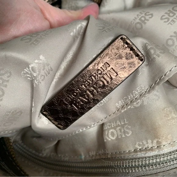 Michael Kors womens Snakeskin print Handbag Bronze Logo Gold Adorable! - Picture 3 of 15